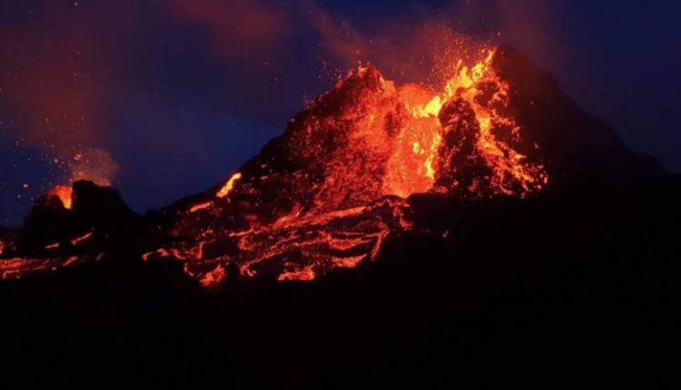 Shpërthen vullkani në Hawaii, pamjet spektakolare pushtojnë rrjetin (VIDEO)