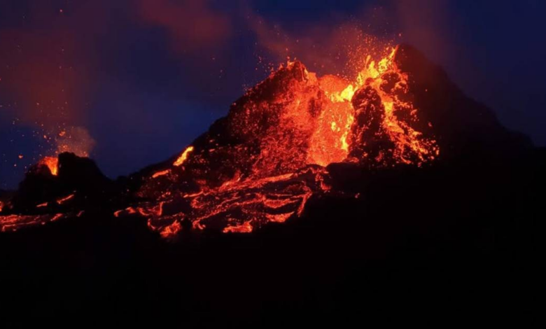 Shpërthen vullkani në Hawaii  pamjet spektakolare pushtojnë rrjetin  VIDEO 