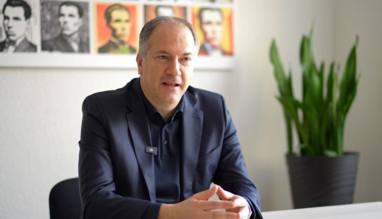 Zhernovski: Emigrantët do të lëvizin lirshëm në të gjithë Maqedoninë