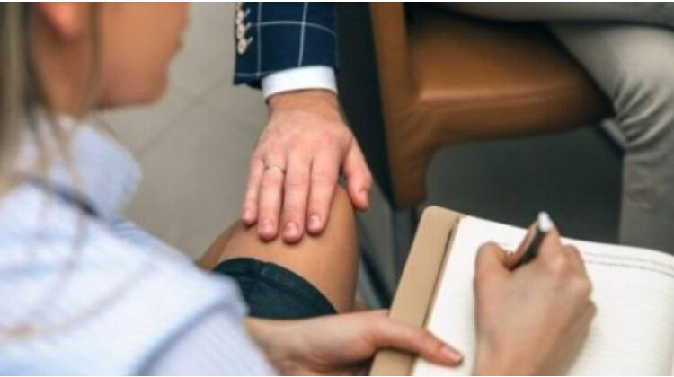 E kishte prekur nëpër trup një grua, 77-vjeçari arrestohet në Bit Pazar për ngacmim seksual