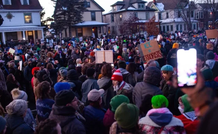 Zgjerohen protestat në SHBA pas vrasjes së një gruaje nga agjenti i emigracionit