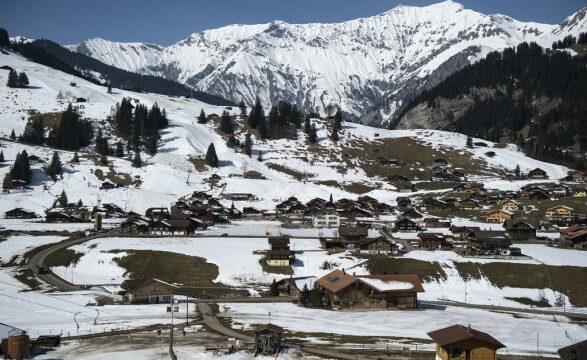 Gruaja zvicerane dënohet me 5 000 CHF pasi nuk kishte kualifikim si udhërrëfyese