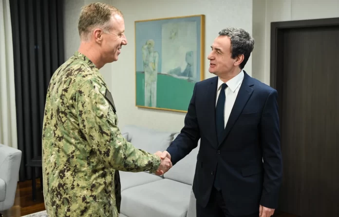 Kurti në takim me komandantin e NATO s  Siguria e Kosovës nis nga kufijtë
