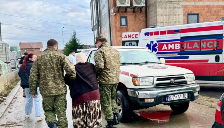 Evakuohen dy familje në Xërxë të Rahovecit për shkak të reshjeve të shumta të shiut