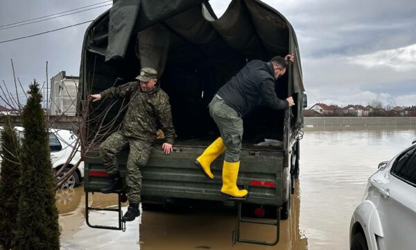 FSK  Me urdhër të komandantit  ekipet në gatishmëri kanë intervenuar në shpëtimin e jetëve bazuar në kërkesat e pranuara