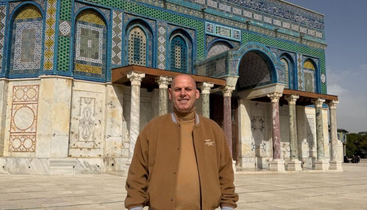 Lladrovci viziton Xhaminë Al Aksa në Jerusalem, lutet kundër hajnave të votës: Jo vetëm ligji por Zoti i dënon