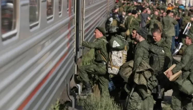 Rusia ofron para, liron të burgosur dhe josh të huaj për t’i plotësuar trupat e veta në Ukrainë