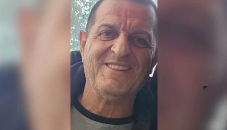 Plagosi vajzën e tij dhe kolegun e saj në Durrës, ky është autori 56-vjeçar