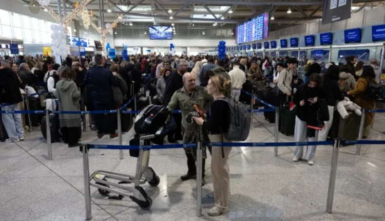 Bora bllokon komunikacionin tokësor dhe ajror në Holandë