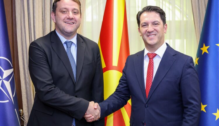 Zëvendëskryeministri i Parë, Bekim Sali takoi Ambasadorin e Republikës së Kosovës, Florian Qehaja