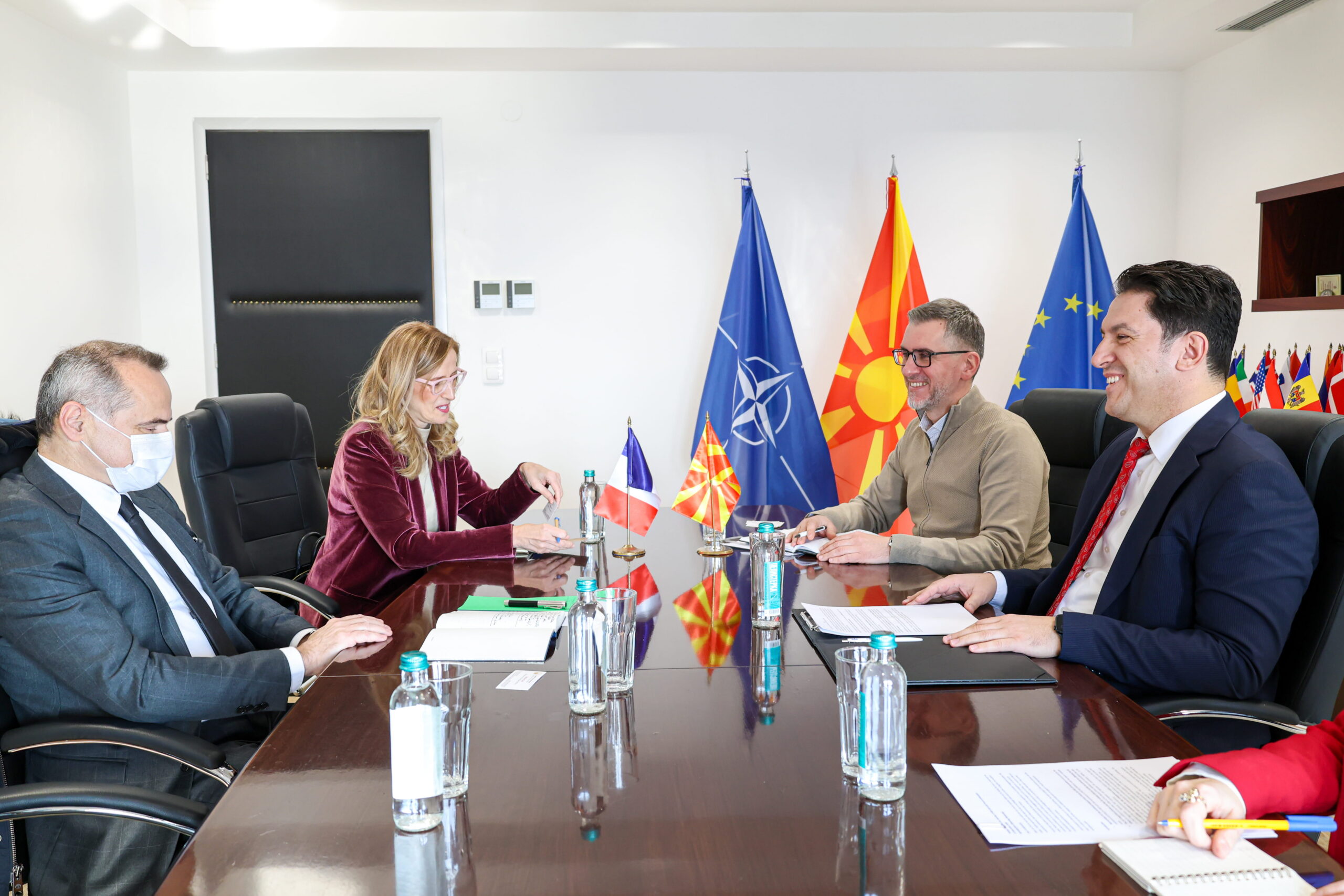 Ministri për Çështje Evropiane, z. Bekim Sali, priti në takim Ambasadorin e Republikës së Francës në Maqedoninë e Veriut, z. Kristof Le Rigoler