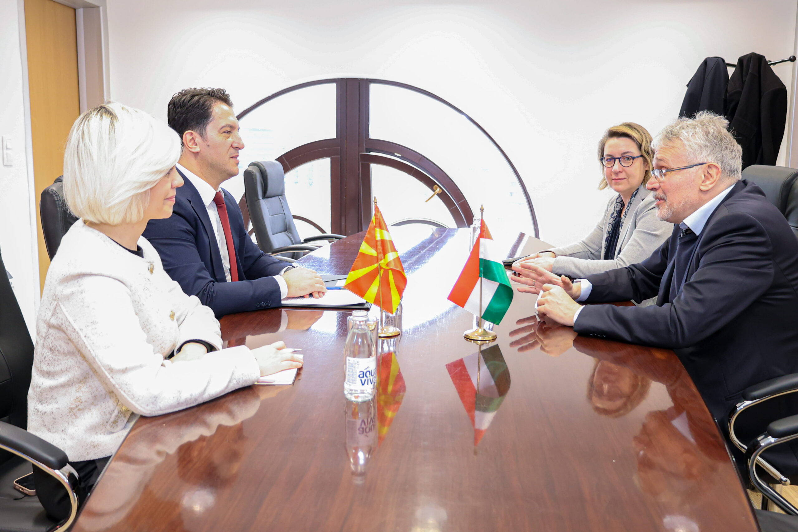 Zëvendëskryeministri i Parë dhe Ministër për Çështje Evropiane, Bekim Sali, takoi Ambasadorin e Hungarisë