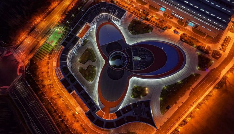 Zhvillimi teknologjik ndikim në zhvillimin shoqëror dhe ekonomik