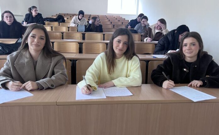 Tre motra, një ëndërr: Trinjaket Xhemaili nga Kumanova mes studimeve dhe punës