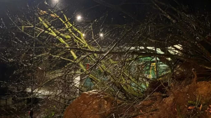 QMK  Vazhdimisht e ndjekim situatën  çdo vështirësi qytetarët ta raportojnë në numrin 112