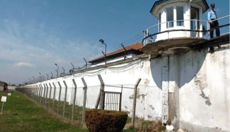 Dy persona të kërkuar me fletarrest ranë në duart e policisë, të dy përfunduan në Idrizovë