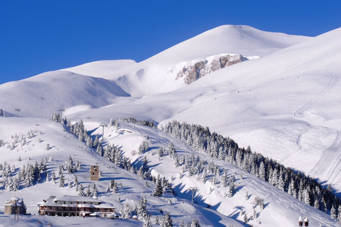 Trashësia e borës në Kodrën e diellit ka arritur 34 cm  Ja çfarë moti na pret sipas sinoptikëve