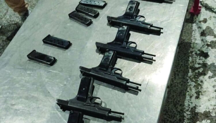 Parandalohet krim i rëndë ndërkombëtar në Bogorodicë: Sekuestrohen 9 pistoleta, një person në paraburgim