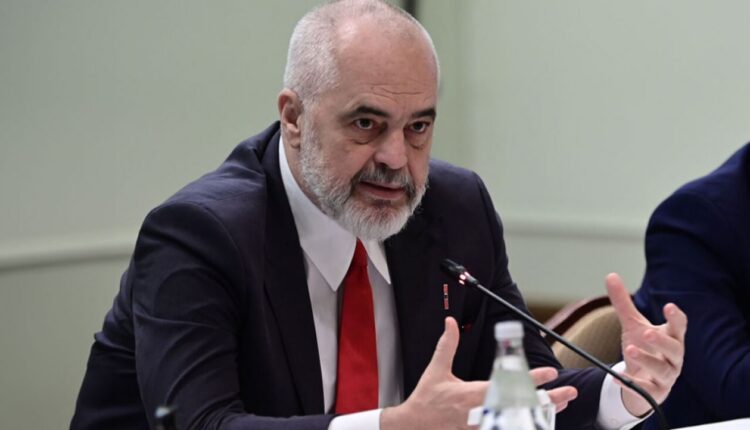 Rama mbledh kryetarët e bashkive në Golem, zbardhet axhenda