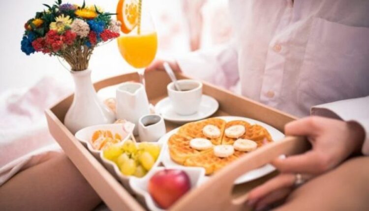 Gabimet që bëni kur hani mëngjes, çfarë duhet të shmangni