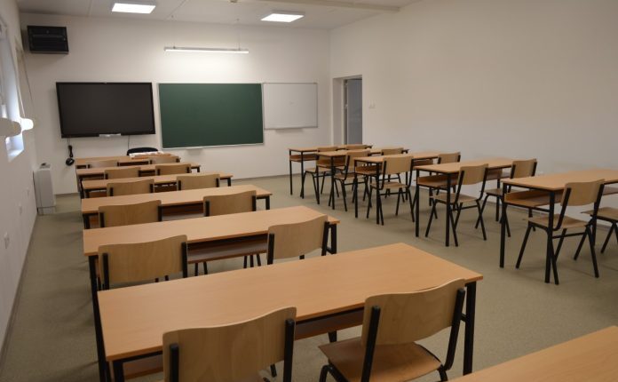 Alarm për bomba në Tetovë: Evakuohen disa shkolla fillore dhe të mesme
