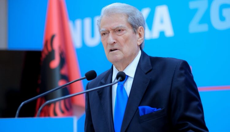 Berisha lavdëron dhunën e militantëve/ Kreu i PD reagon pas protestës së djeshme