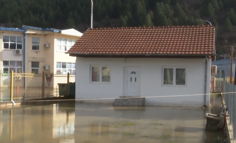 Kërçovë  ka arritur në 150 numri i personave të evakuar për shkak të vërshimeve