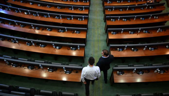 nje-miliard-euro-per-kosoven-po-presin-nje-po-nga-deputetet