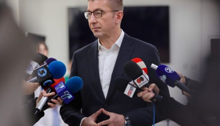 Mickoski nuk kërkon falje, thotë se nuk e ka përmendur Ristoskën me emër