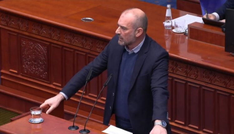 Halil Snopçe: “Safe City” po zbatohet në kundërshtim me Ligjin për Gjuhët dhe do të rëndon xhepin e qytetarëve