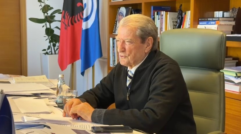 Protesta e 10 shkurtit  Berisha paralajmëron  Do qëndrojmë në shesh deri në largimin e qeverisë