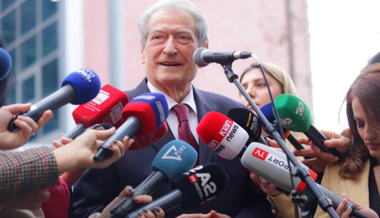 Berisha flet para SPAK: Operacioni ndaj call center-it në Tiranë u dekonspirua