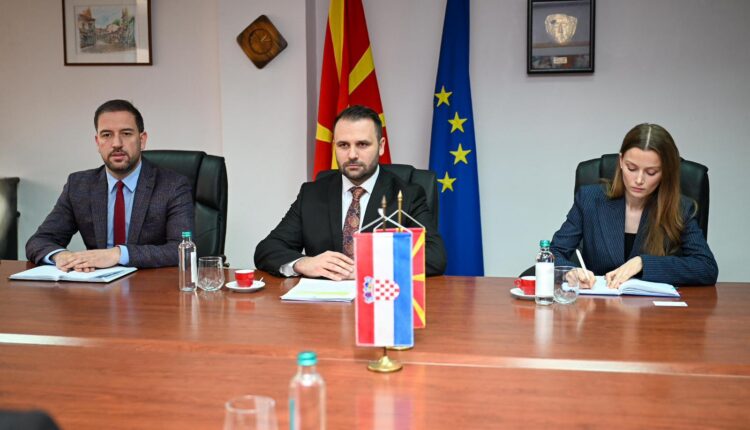 Ministri i Ekonomisë dhe Punës Besar Durmishi realizoi takim me Ambasadoren e Republikës së Kroacisë, SH.S. Nives Tiganj