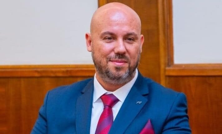 “Në gjobë do të ketë edhe foto”, Iseni: Do të shihet nëse shoferi ka pasur të vendosur rripin e sigurisë ose nëse ka qenë duke folur në telefon