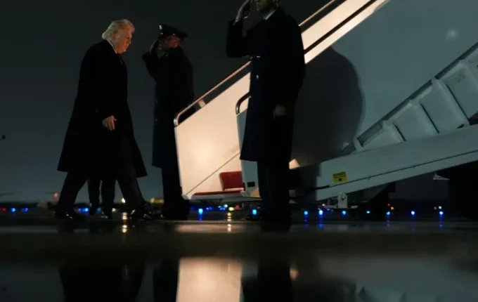 Trumpi shqyrton mundësinë e ndërhyrjes ushtarake në Iran