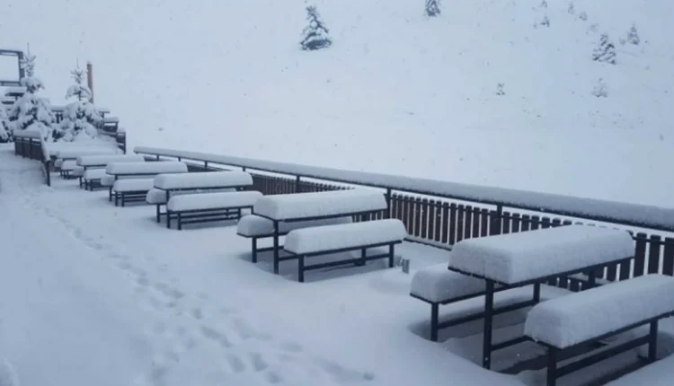 DPHM: 30 centimetra borë në Kodrën e Diellit