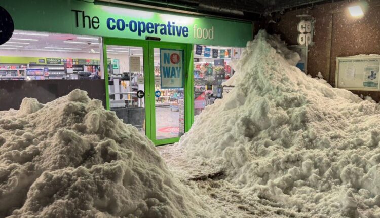 Britania nën alarm: Stuhia Goretti pritet të sjellë deri në 30 cm borë