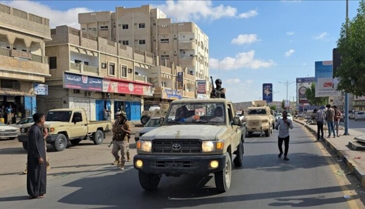 Ish-lideri separatist zotohet nga Emiratet e Bashkuara Arabe për të krijuar shtetin e Jemenit të Jugut