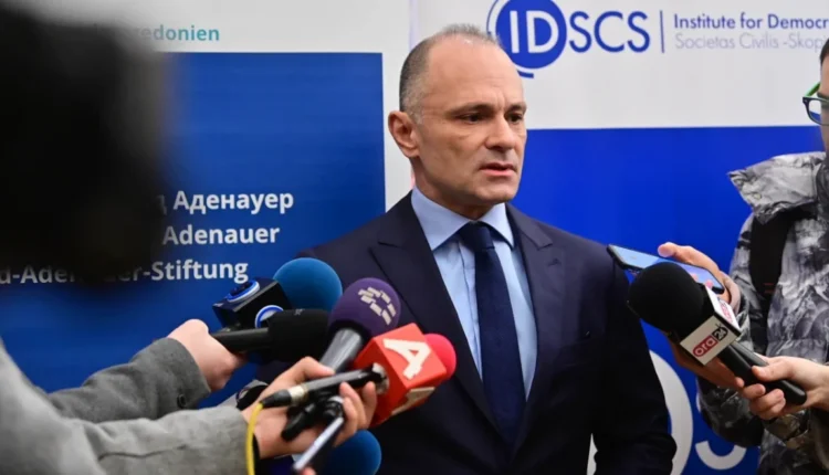 Filipçe: Mickoski është i izoluar në arenën ndërkombëtare, pozicioni i vendit është shqetësuese