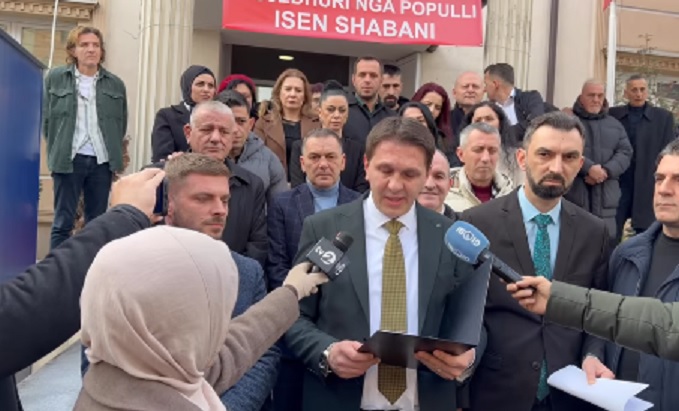 Isen Shabani merr mandatin si kryetar i Vrapçishtit  Do t i drejtohemi ministrisë së Drejtësisë për pastrimin e listës zgjedhore  VIDEO 