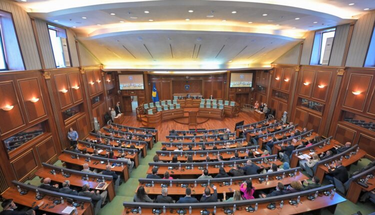 Vazhdon gara për Kuvend: LDK-ja e kthen ulësen që ia mori PDK-ja