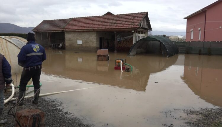 Qendra për Menaxhim me Kriza: Përmbytje të lumenjve në disa rajone të vendit