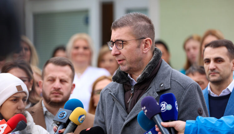 Mickoski: Projekti “Treni i qytetit” do të ndërtohet në tri faza – pritet ulje drastike e përdorimit të automjeteve