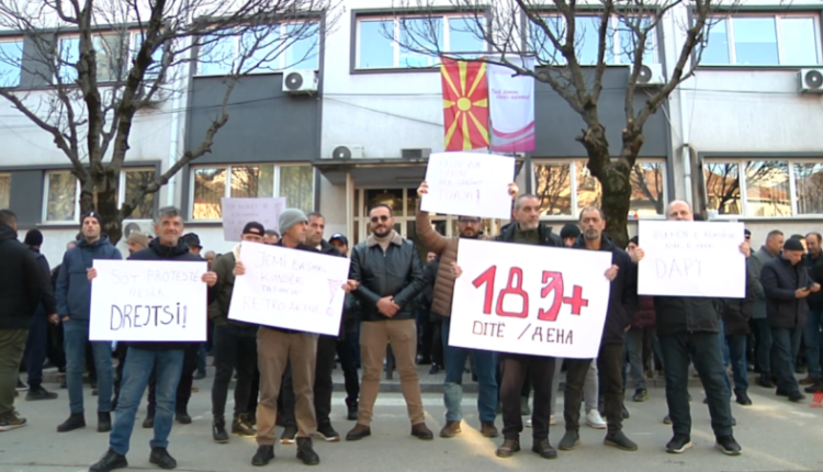 Qytetarët protestuan në Tetovë kundër DAP-it për tatimet kur kanë punuar në Irak dhe Afganistan