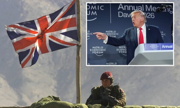 Trump zbutet pas kritikave  Ushtarët britanikë janë të mëdhenj e trima  lidhja e SHBA së me ta është shumë e fortë
