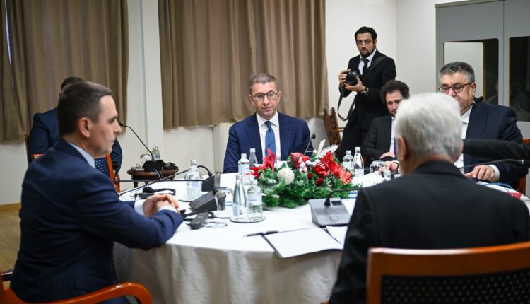 Mospjesëmarrja e LSDM-së në takimin e liderëve, Mickoski: Në skenën politike hapësirë e zbrazët nuk mbetet