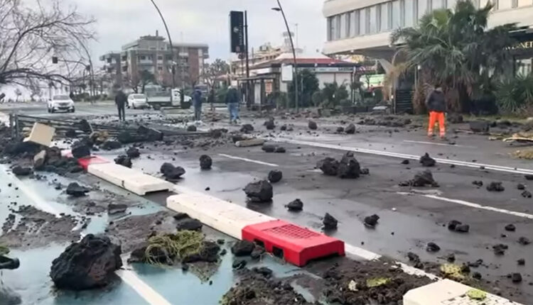 Përmbytje të mëdha godasin ishullin e Sicilisë, dëmet arrijnë 720 milionë euro