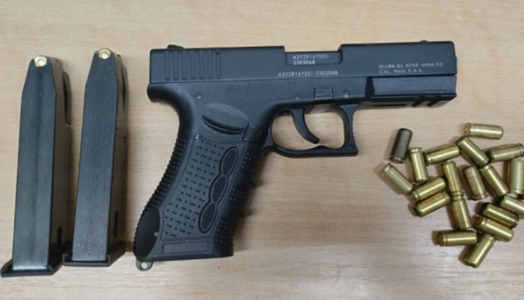 Privohet nga liria 37-vjeçari nga Shkupi, i është gjetur një pistoletë me dy krehra me 41 fishekë