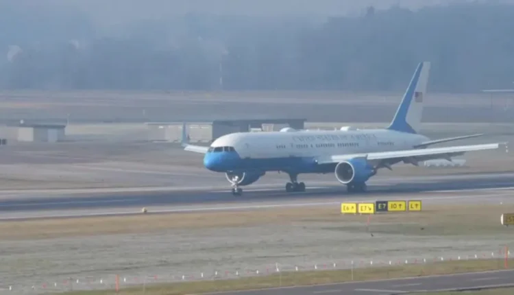 Donald Trump mbërrin në Zvicër, Presidenti amerikan do takohet me aleatët, në fokus Groenlanda