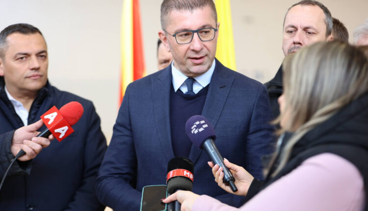 Mickoski: Parashikohen mbi 160 projekte në infrastrukturën arsimore